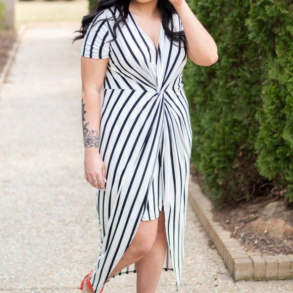 Chic Soul Dresses & Skirts - New Chic Soul Vibe Twist Front Striped Dress 2X 16